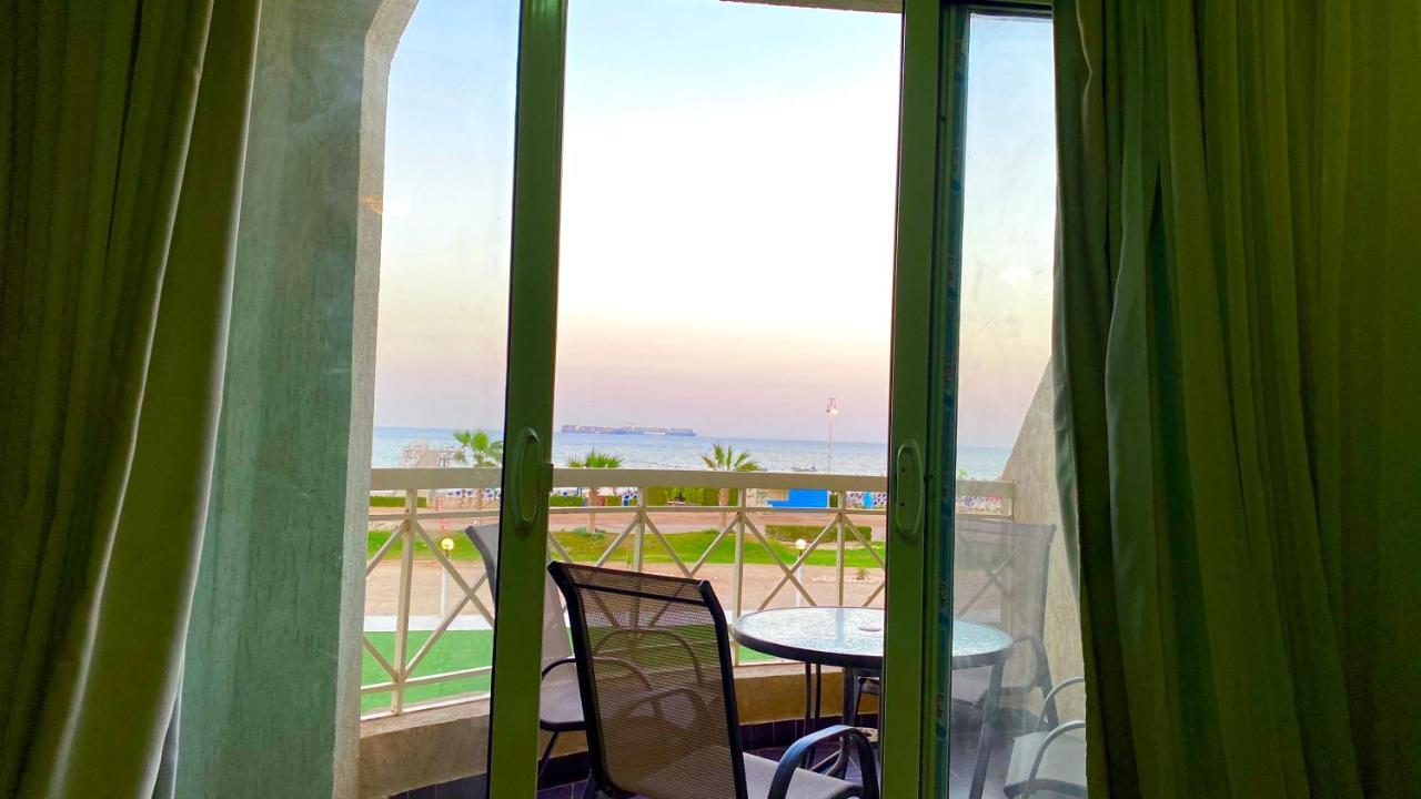 Porto South Beach Royal Sea View Families صف اول بحر مباشر Ain Sukhna Exterior foto