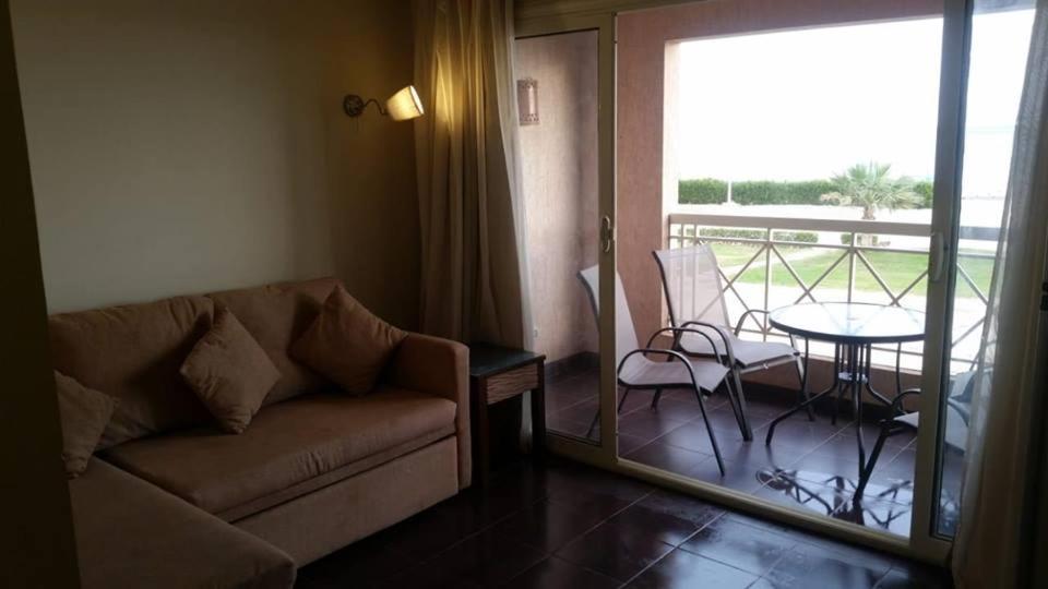 Porto South Beach Royal Sea View Families صف اول بحر مباشر Ain Sukhna Exterior foto