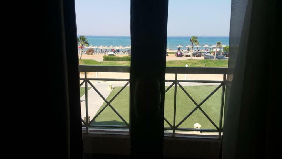 Porto South Beach Royal Sea View Families صف اول بحر مباشر Ain Sukhna Exterior foto